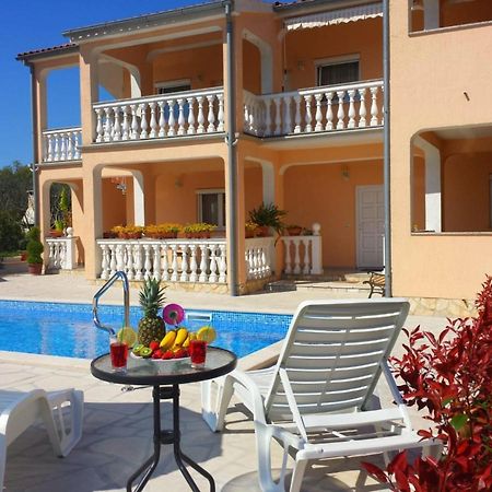 Haus Delphin Apartment Porec Bagian luar foto