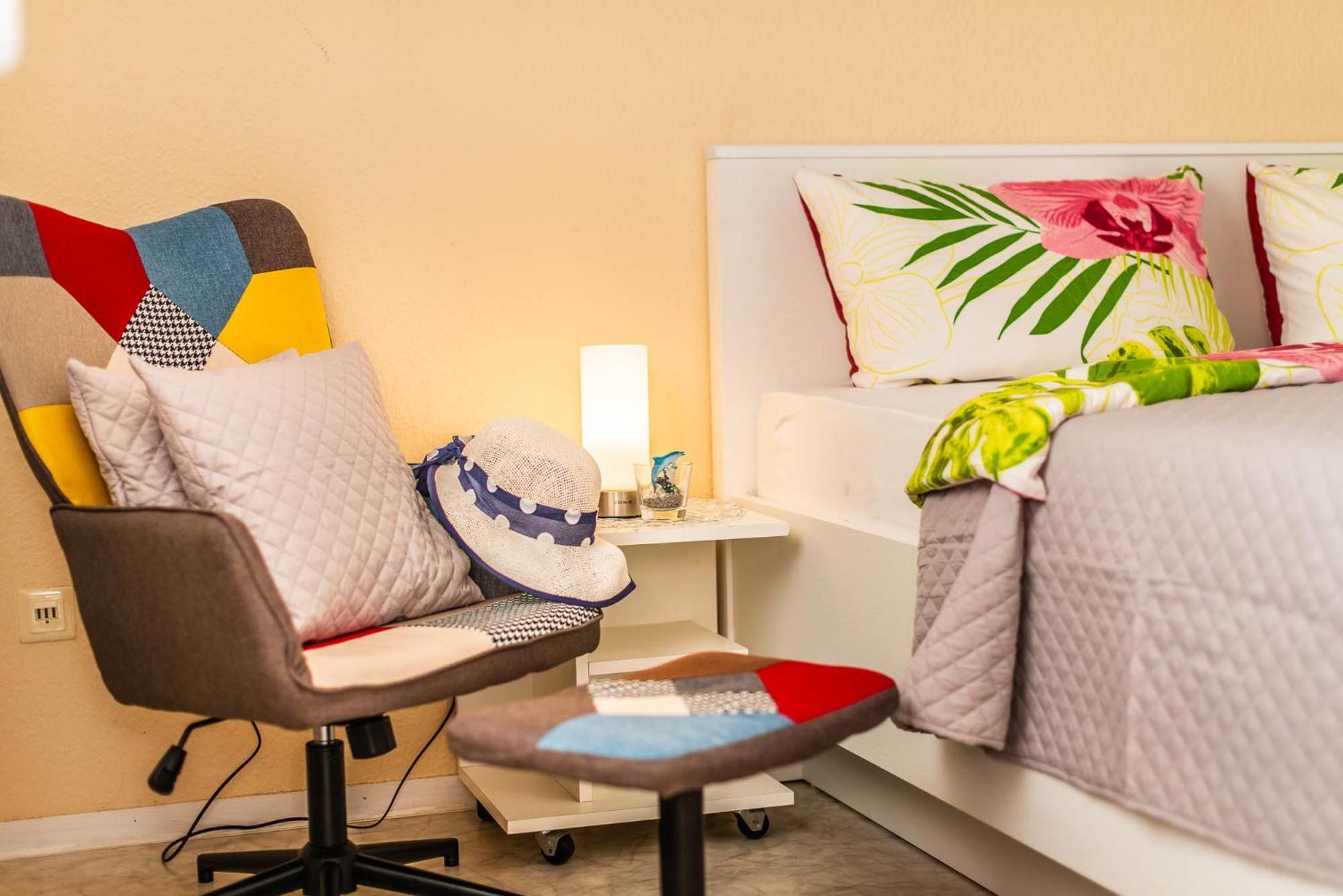 Haus Delphin Apartment Porec Bagian luar foto